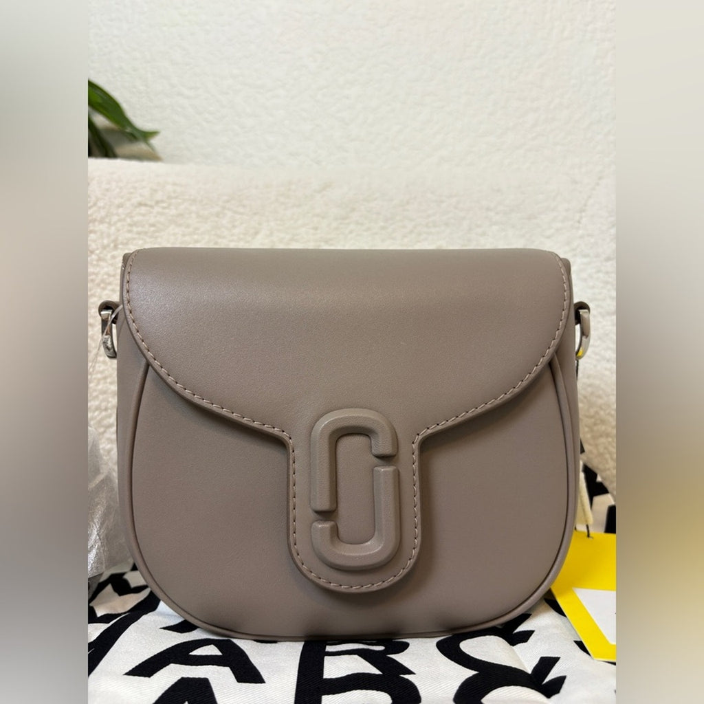 Marc Jacobs Covered J Marc Saddle Bag grey