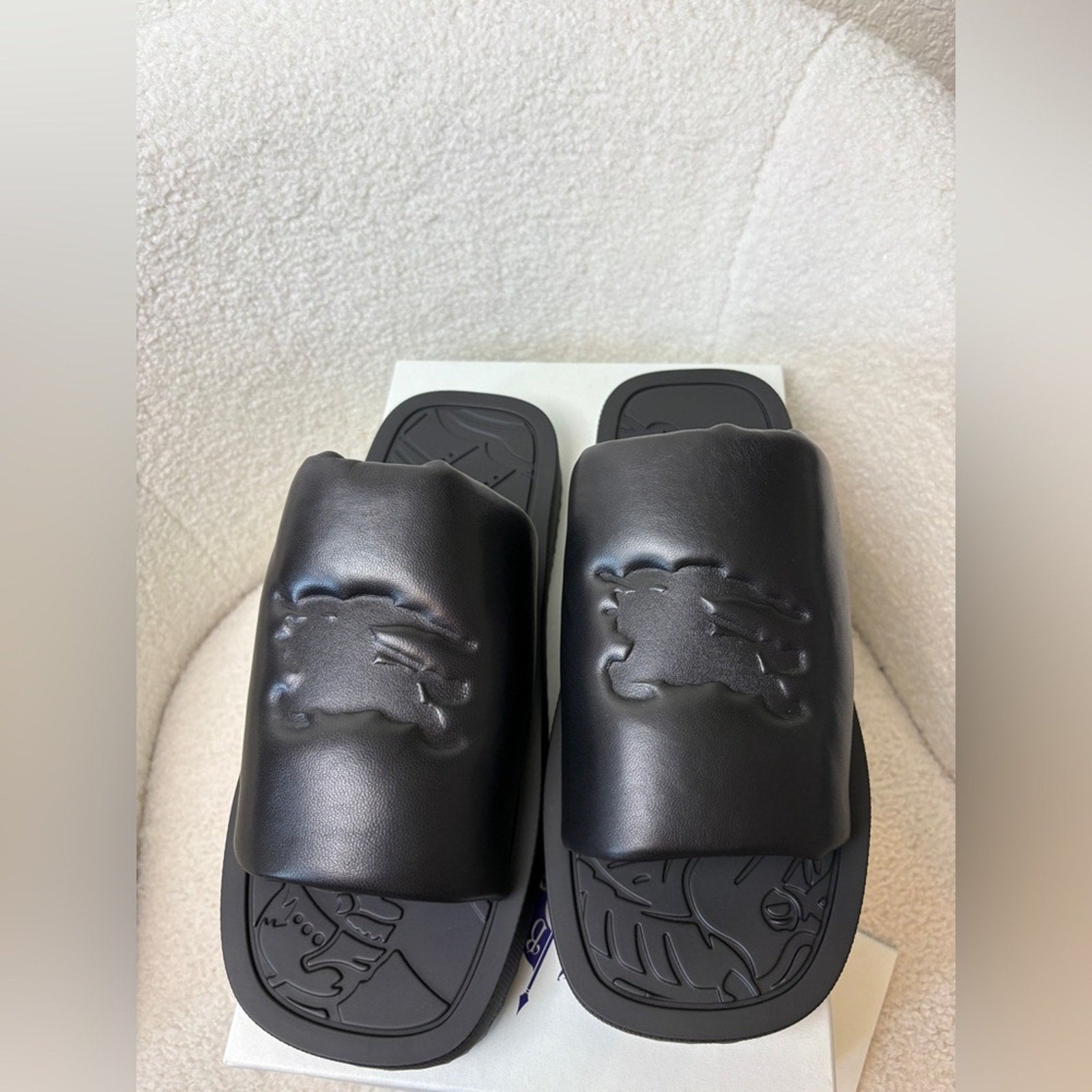 Burberry women’s ekd lambskin leather slides