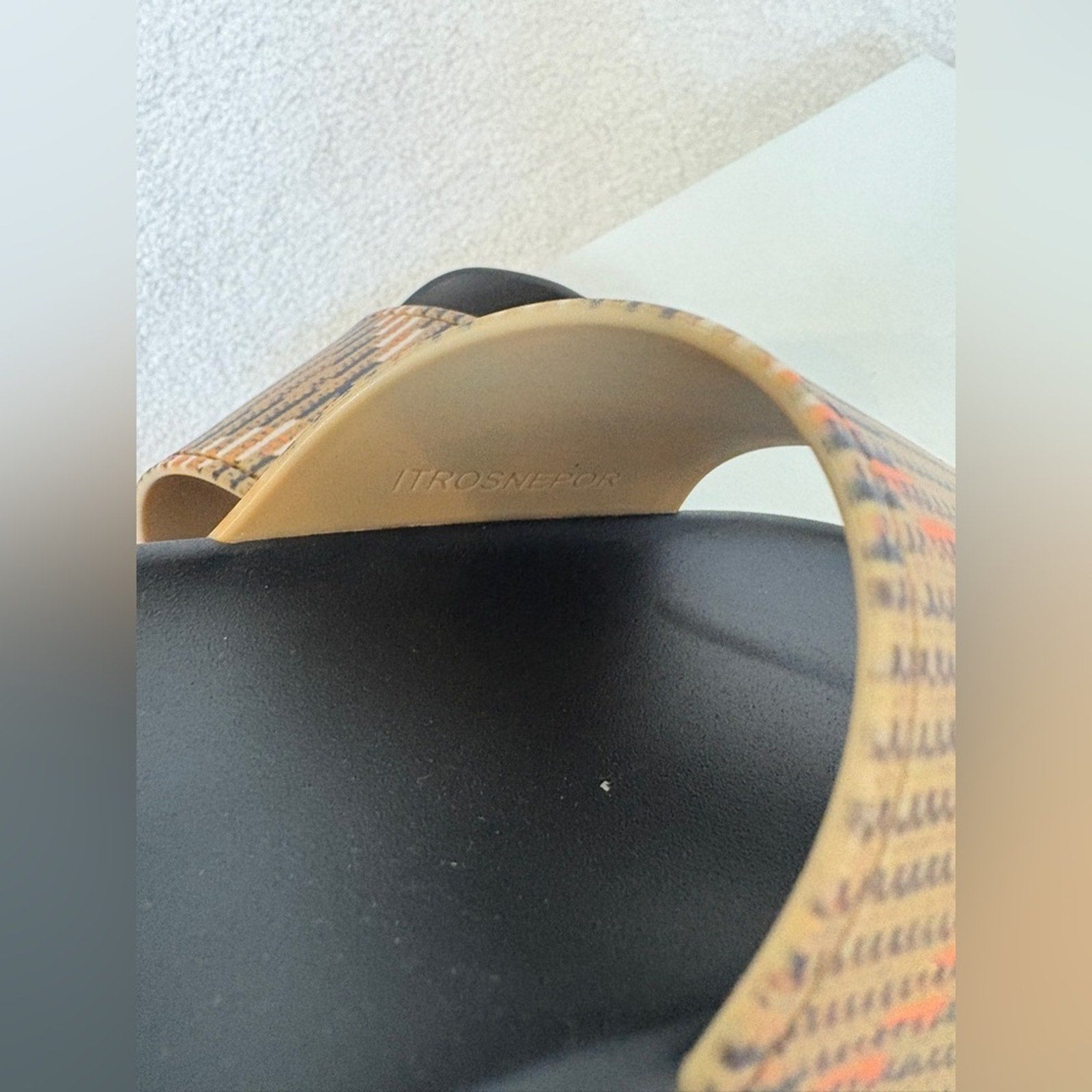 Burberry women’s Dive slides