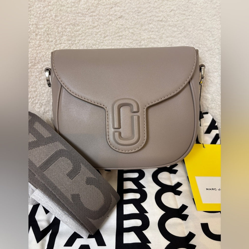 Marc Jacobs Covered J Marc Saddle Bag grey