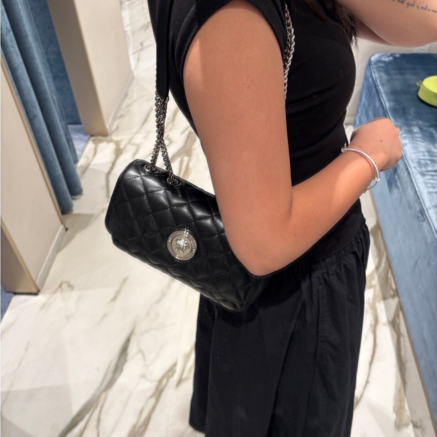 Black Medusa icon Quilted Chain Shoulder Bag