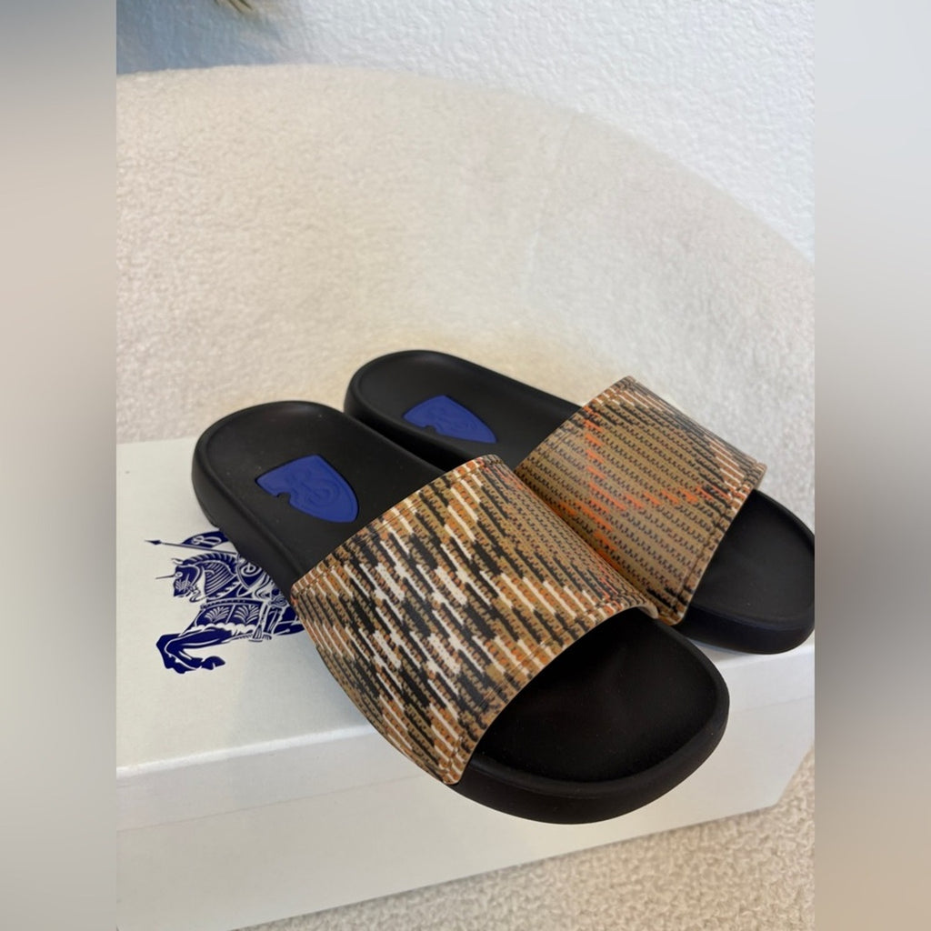 Burberry women’s Dive slides