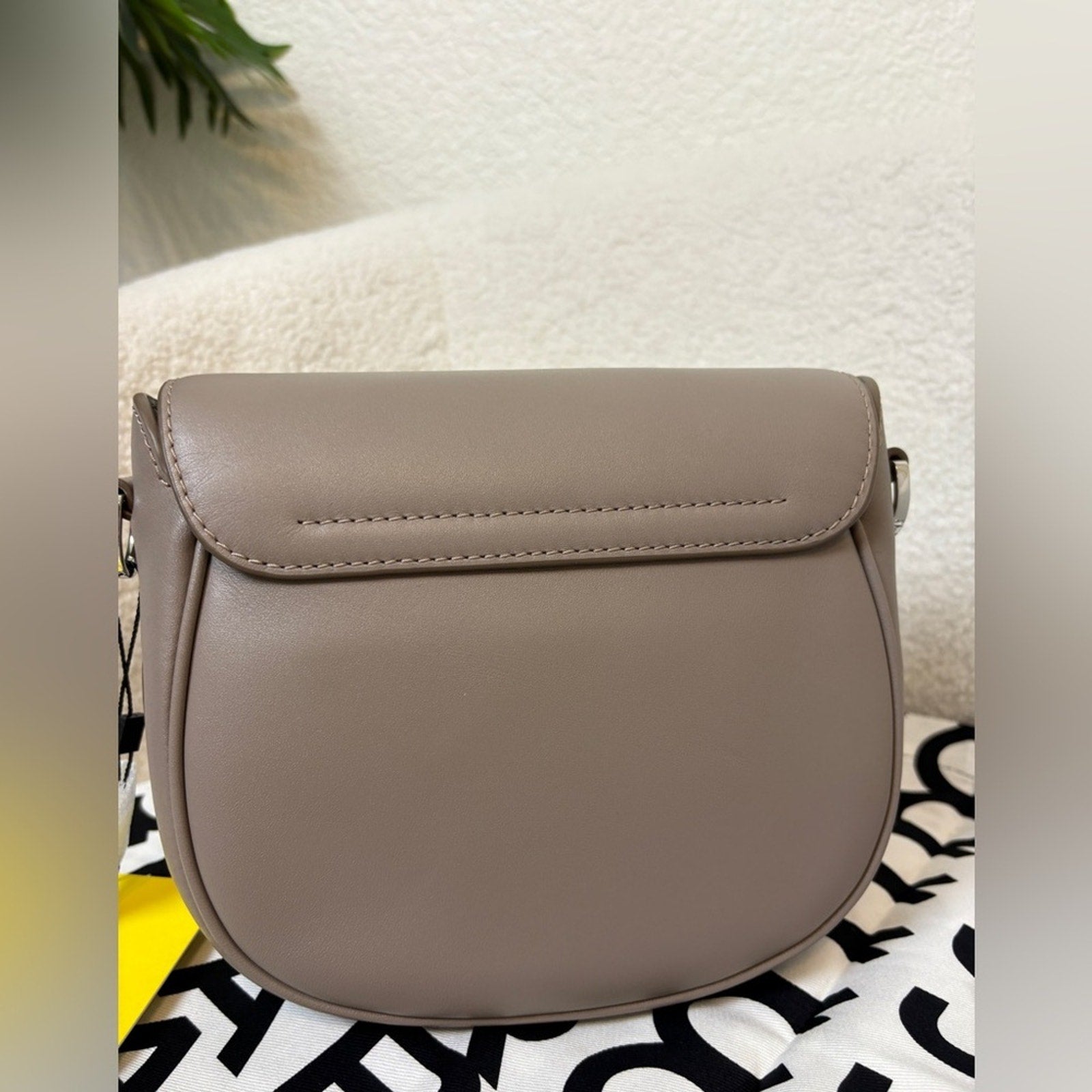 Marc Jacobs Covered J Marc Saddle Bag grey