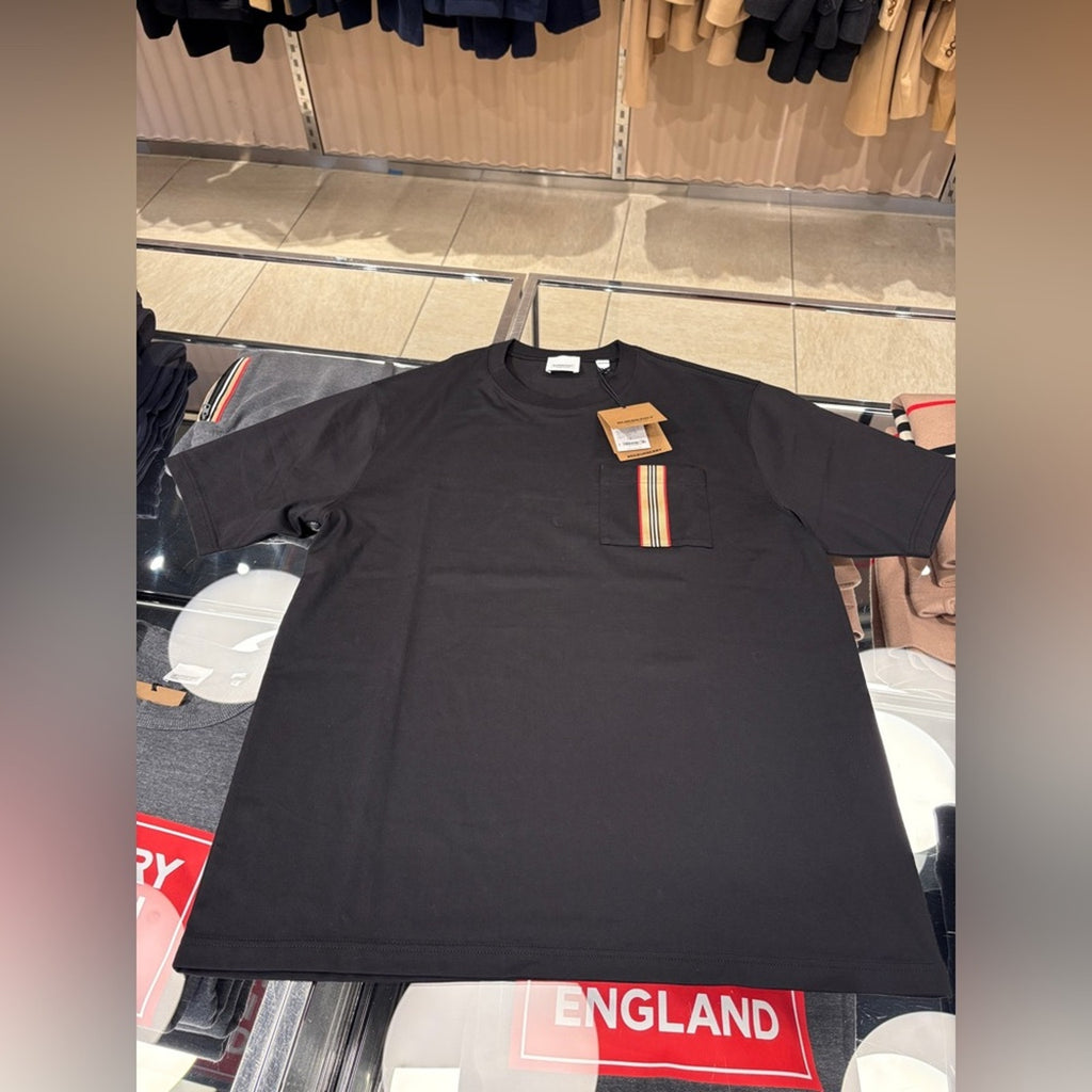 Burberry men’s oversized Black Short Sleeve Tee