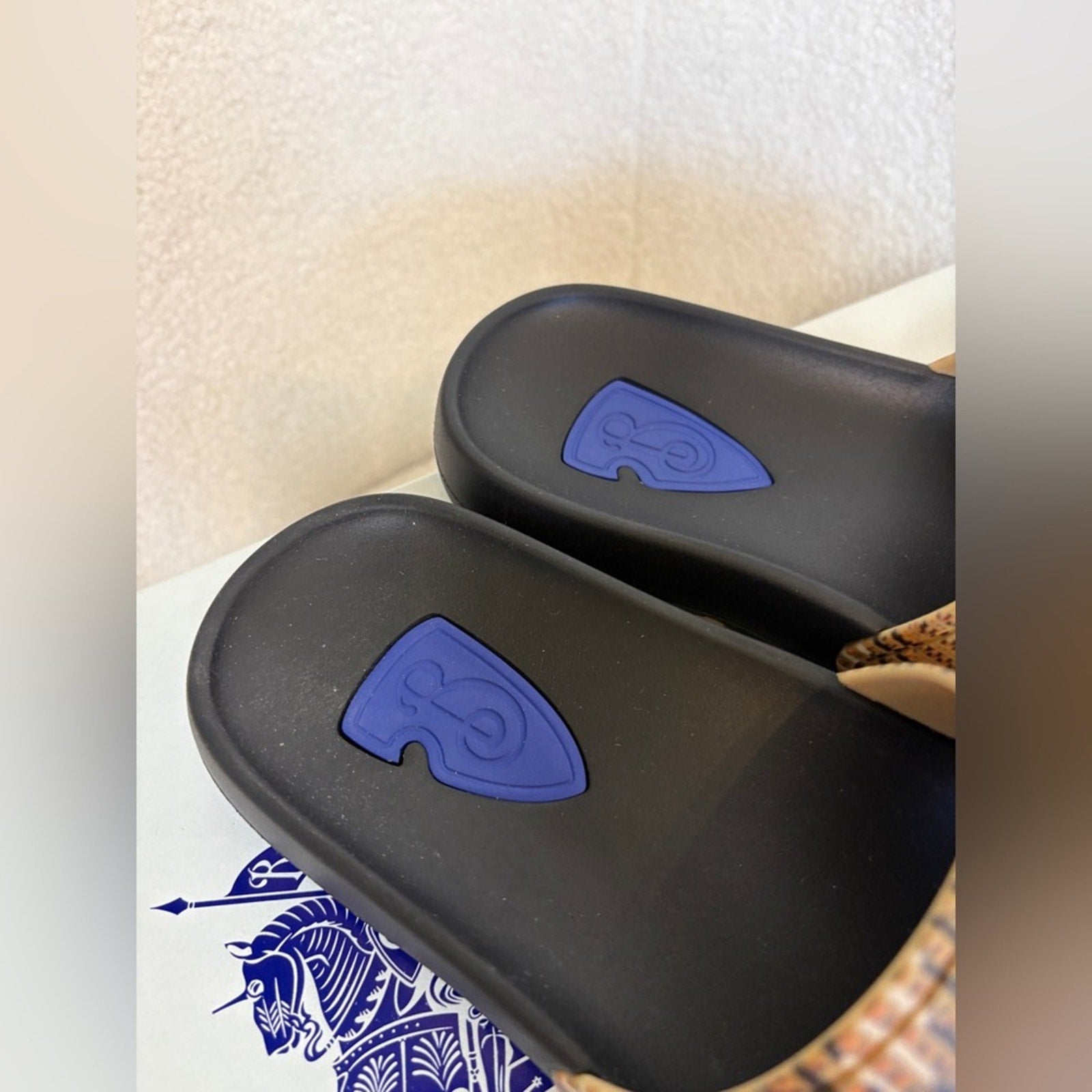 Burberry women’s Dive slides