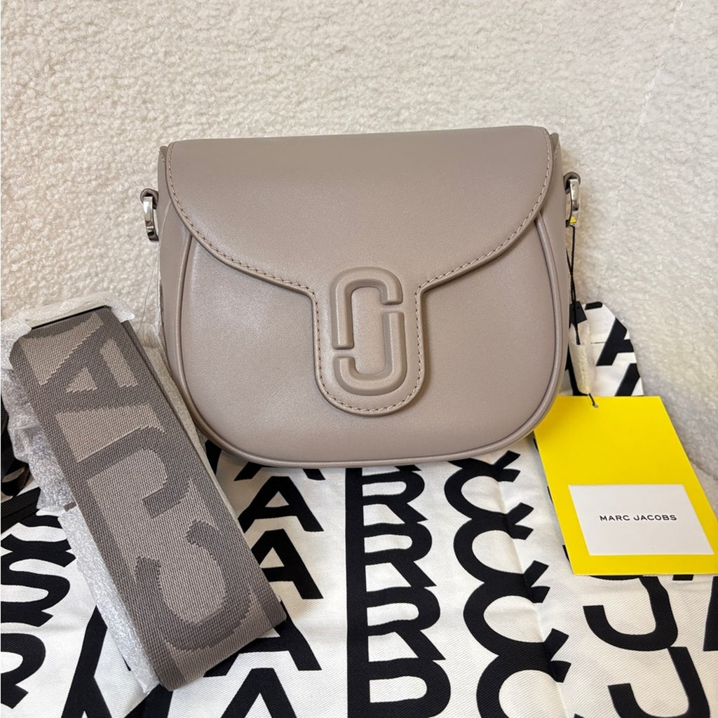 Marc Jacobs Covered J Marc Saddle Bag grey