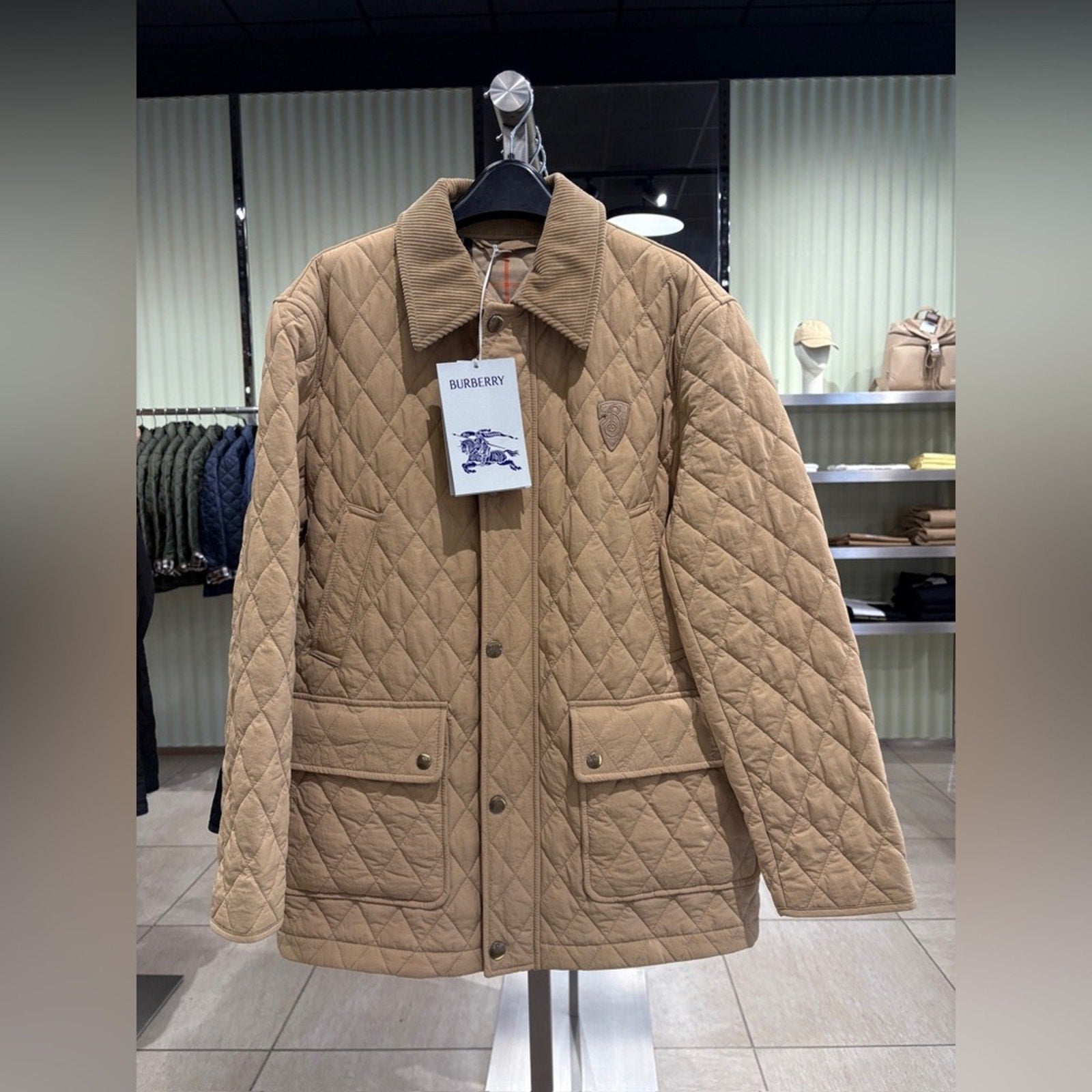 Burberry quilted puffer jacket Beige