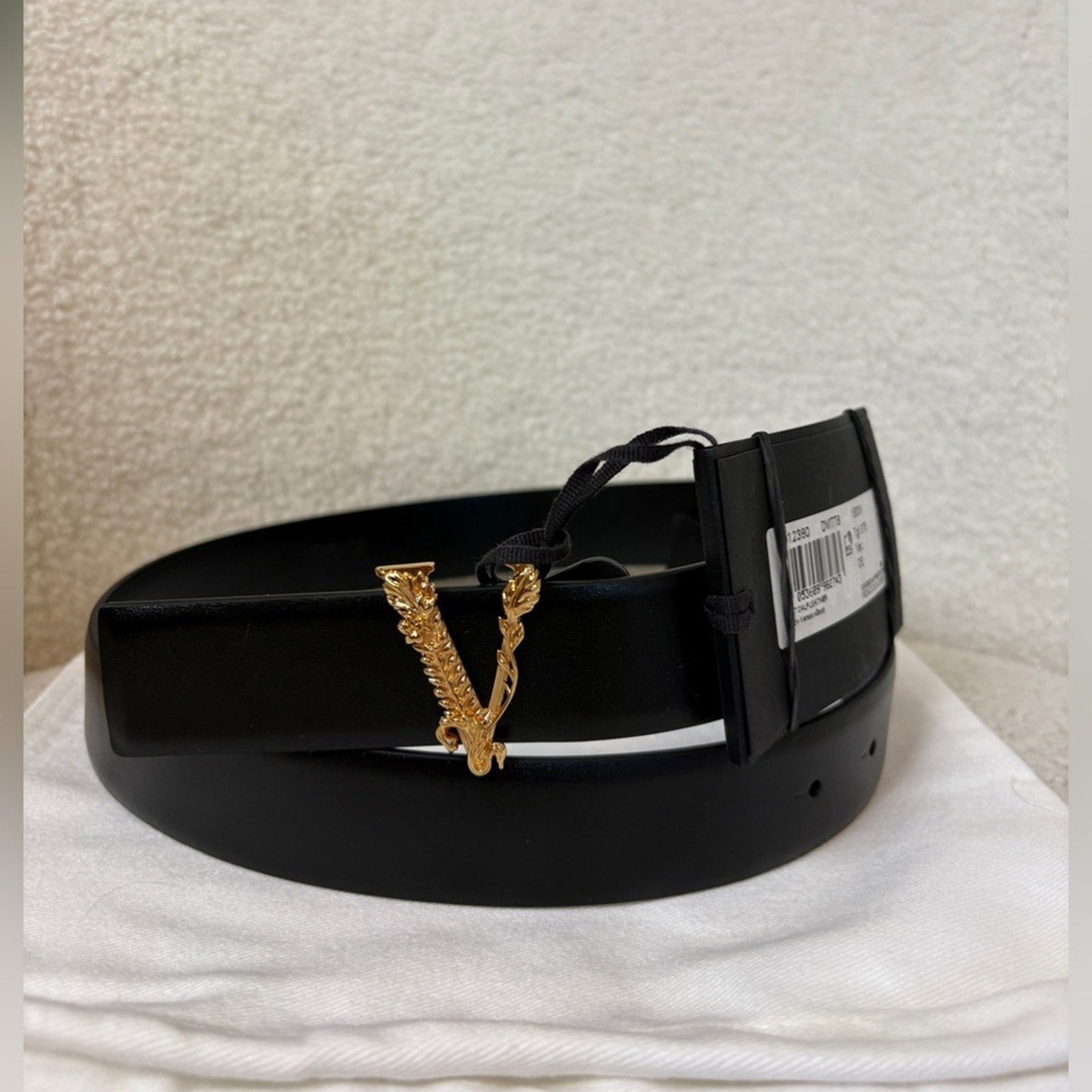 Black virtus Logo belt